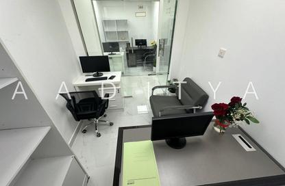 Office Space - Studio - 1 Bathroom for rent in Reem Residency - Al Karama - Dubai