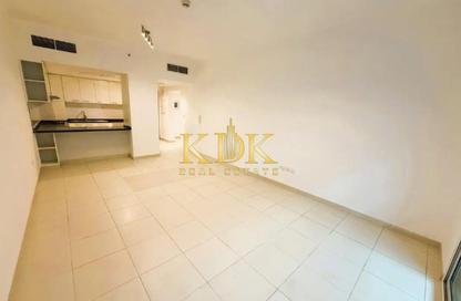 Apartment - 1 Bedroom - 2 Bathrooms for rent in Oxford Building - District 14 - Jumeirah Village Circle - Dubai