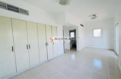 Villa - 2 Bedrooms - 3 Bathrooms for rent in Springs 11 - The Springs - Dubai