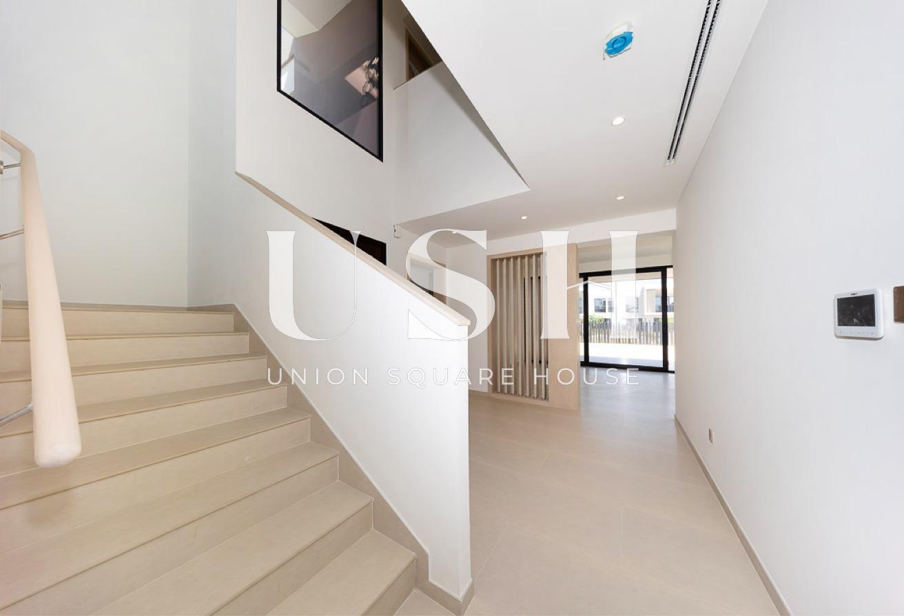 Genuine Listing | 4BR | Largest Plot |Corner villa photo 8