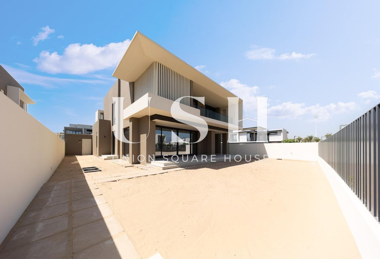 Genuine Listing | 4BR | Largest Plot |Corner villa photo 4