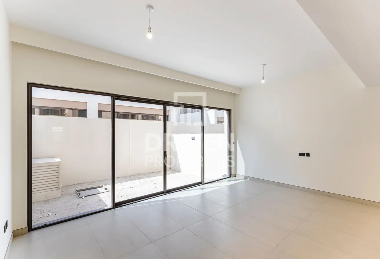 156894801 - Property Main Image