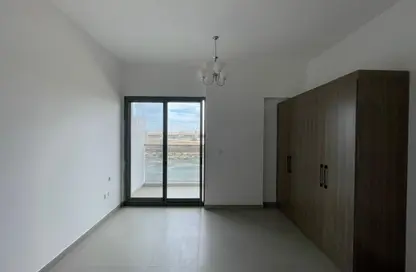 شقة - 2 غرف نوم - 3 حمامات للايجار في السكن الإمبراطوري - المدينة العالمية المرحلة 2 - 4 الورسان - الورسان - دبي