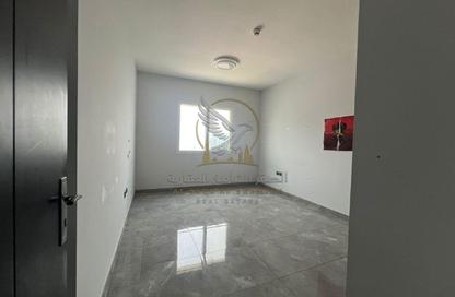 Apartment - 1 - 2 for rent in Al Majaz 2 - Al Majaz - Sharjah