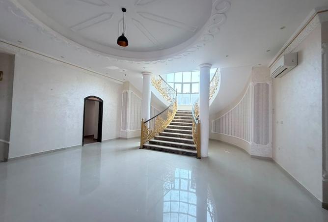 122912101 - Property Image 3