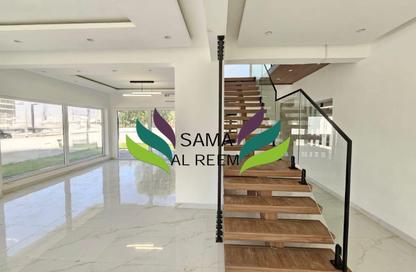 Villa - 4 Bedrooms - 4 Bathrooms for rent in Jumeirah 2 Villas - Jumeirah 2 - Jumeirah - Dubai