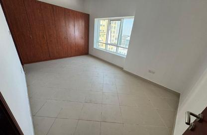 Apartment - 1 Bedroom - 2 Bathrooms for rent in Crystal Plaza - Al Majaz 1 - Al Majaz - Sharjah