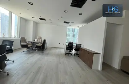 مكتب - غرفة نوم - 1 حمام للايجار في القمة - الخليج التجاري - دبي