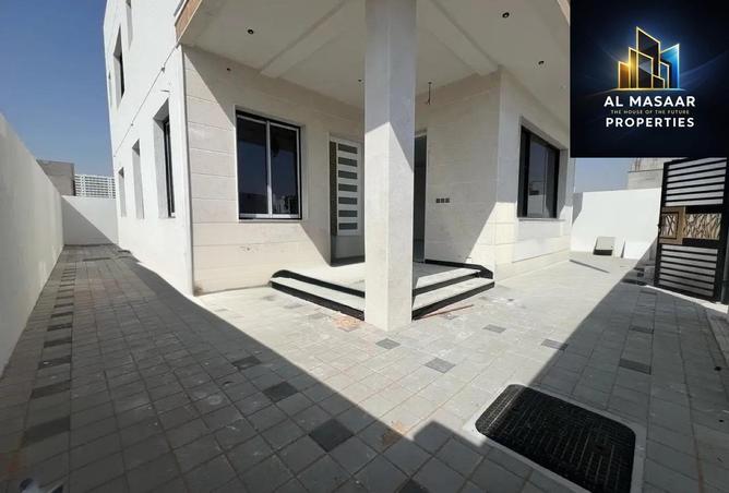 93161511 - Property Image 2