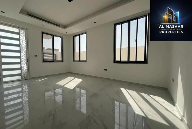 93161511 - Property Image 3