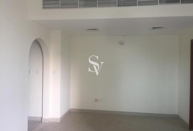 70274721 - Property Image 2