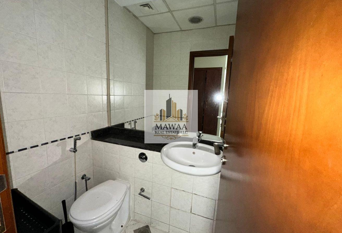 1BR Apartment | Near Metro | Cascades Tower photo 5