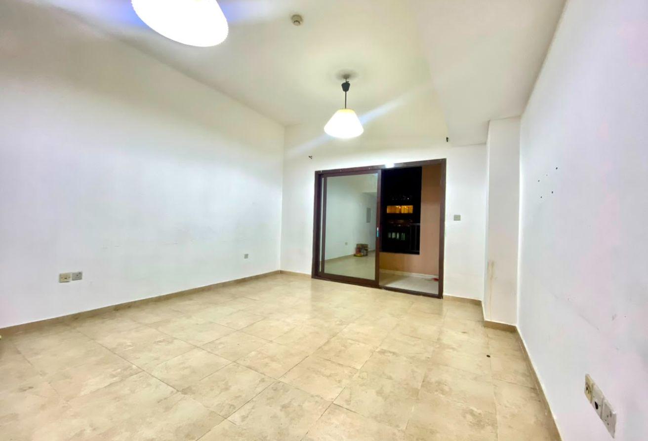 1BR Apartment | Silicon Gates 1 | Balcony & City V photo 11