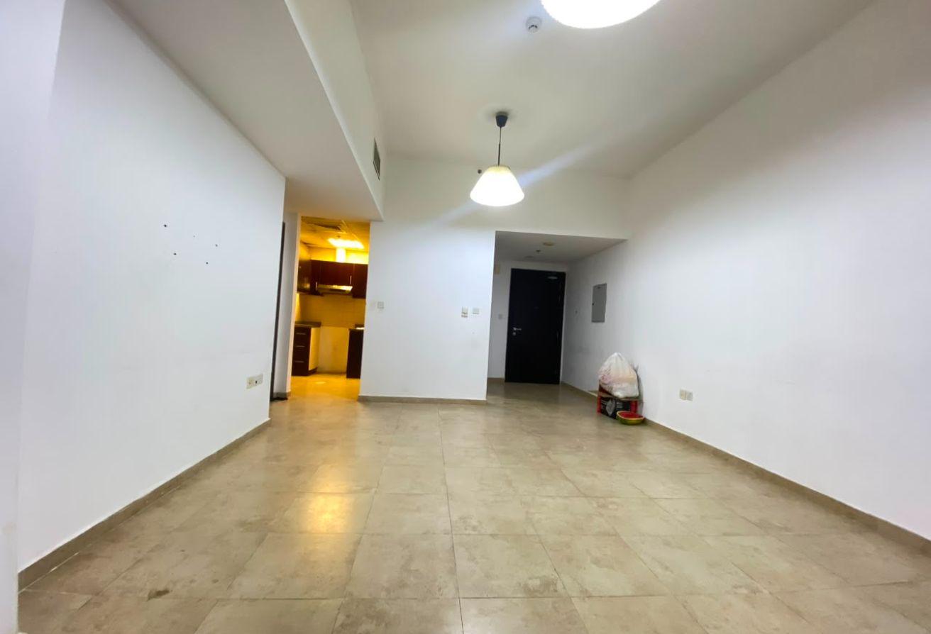 1BR Apartment | Silicon Gates 1 | Balcony & City V photo 17