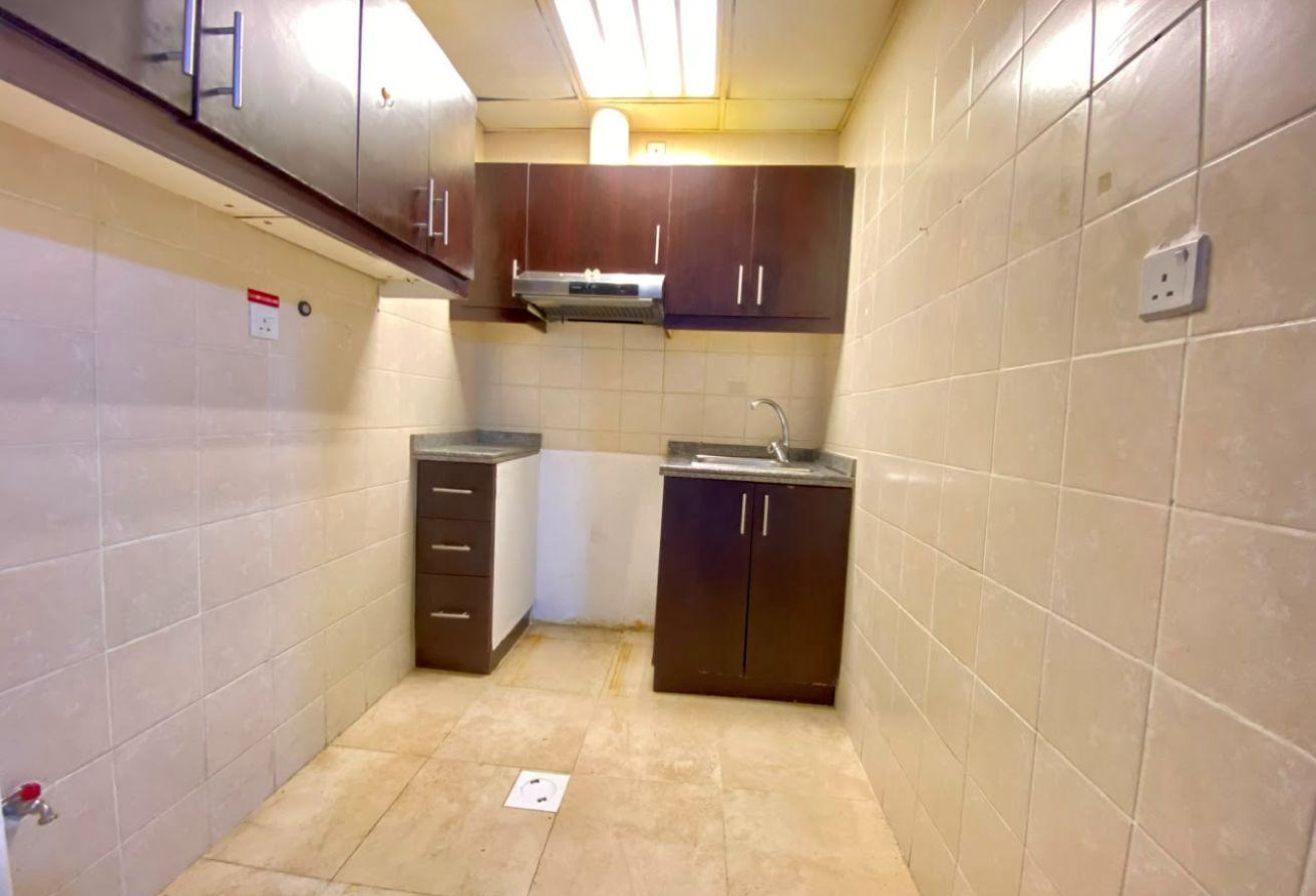 1BR Apartment | Silicon Gates 1 | Balcony & City V photo 12