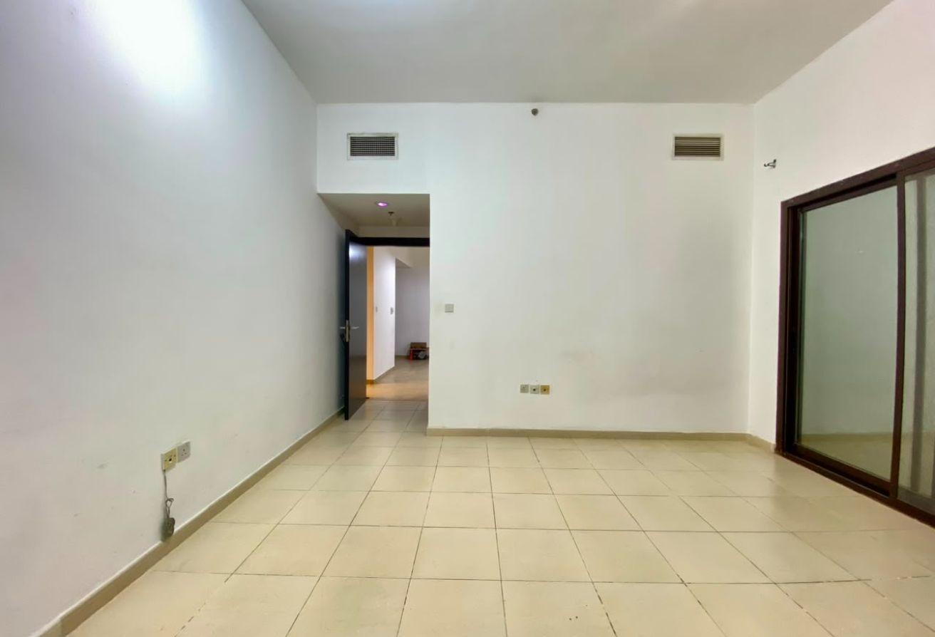 1BR Apartment | Silicon Gates 1 | Balcony & City V photo 8