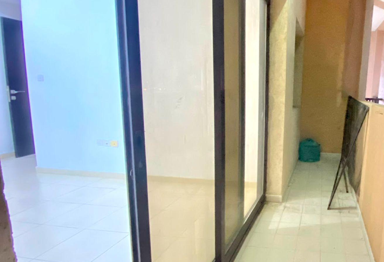 1BR Apartment | Silicon Gates 1 | Balcony & City V photo 9
