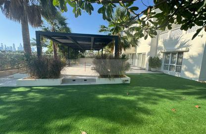 Villa - 5 Bedrooms - 6 Bathrooms for rent in Meadows 7 - Meadows - Dubai