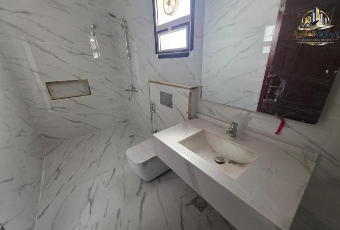 129760867 - Property Image 3