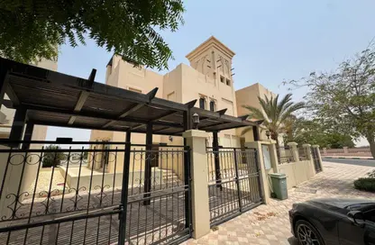 فيلا - 5 غرف نوم - 6 حمامات للايجار في فلل قرية الحمرا - قرية الحمرا - رأس الخيمة