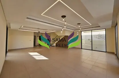 Villa - 5 Bedrooms - 5 Bathrooms for rent in Umm Suqeim 1 Villas - Umm Suqeim 1 - Umm Suqeim - Dubai