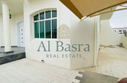 فيلا - 3 غرف نوم - 3 حمامات للايجار في النيادات - العين