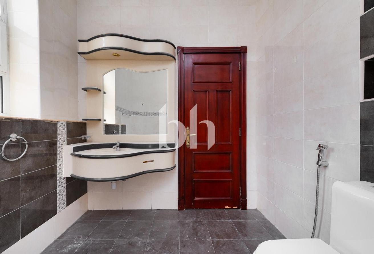 5 Bed Villa | Unfurnished | Read to move photo 13