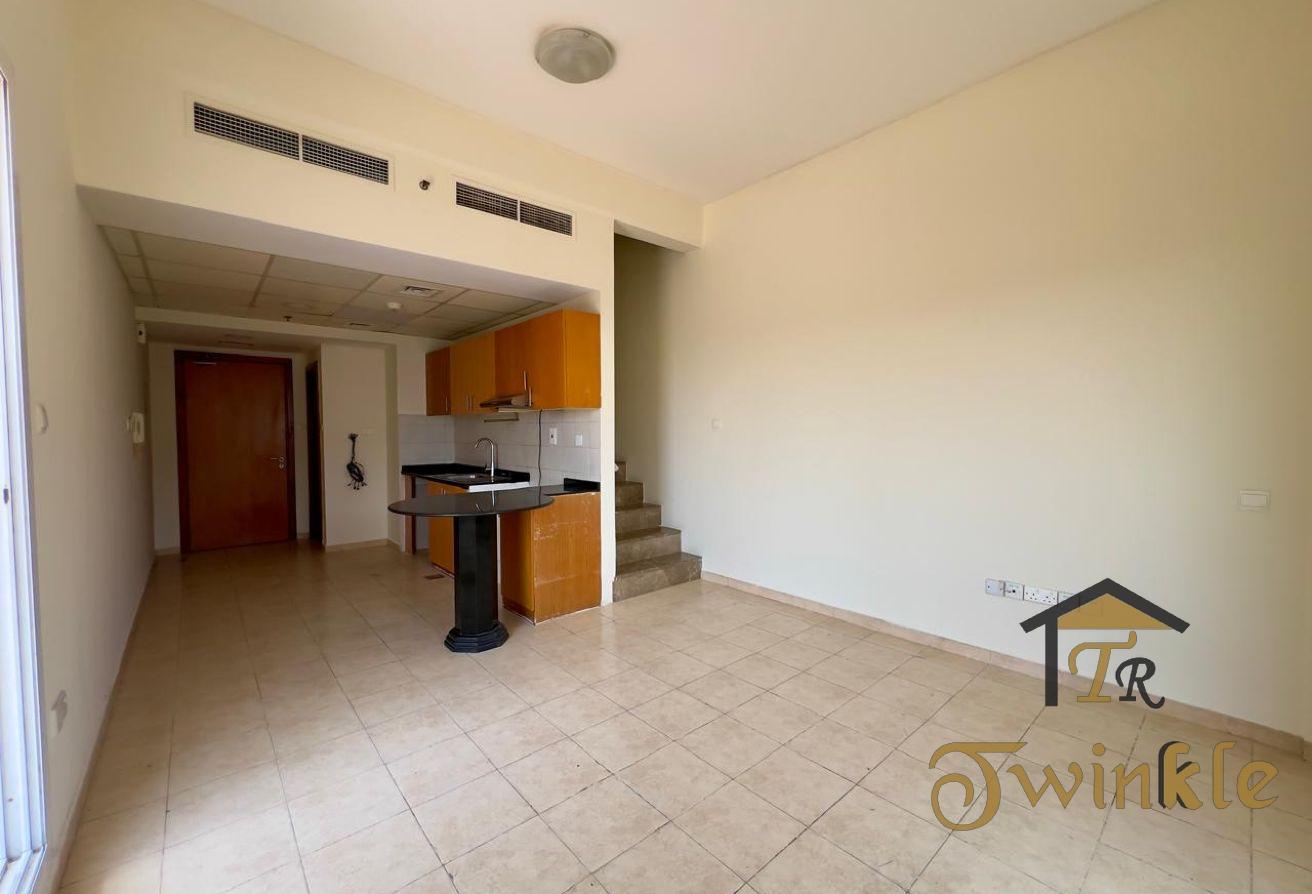 Vacant|Duplex 1BR|Huge Terrace|2 Balconies photo 3