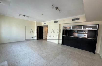 Apartment - 1 - 1 for rent in Al Majara 2 - Al Majara Towers - Dubai Marina - Dubai