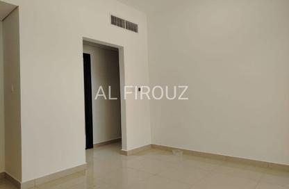 Apartment - 1 Bedroom - 2 Bathrooms for rent in Royal JVC Building - District 10 - Jumeirah Village Circle - Dubai