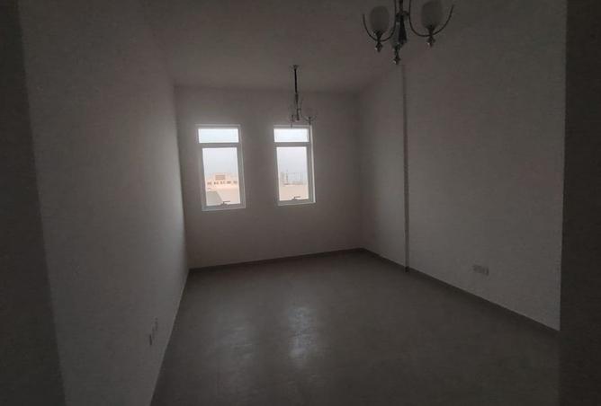 121541929 - Property Image 3