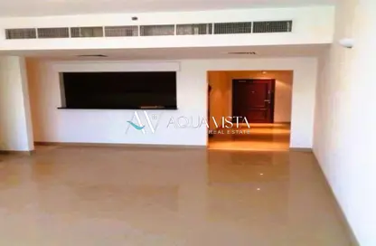 شقة - غرفة نوم - 2 حمامات للايجار في تفريعة القنال 1 - أبراج الجولف - مدينة دبي الرياضية - دبي