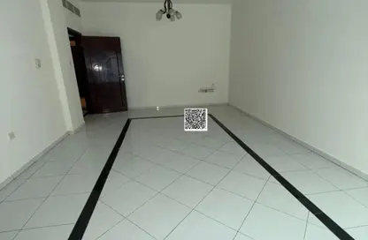 Apartment - 2 Bedrooms - 2 Bathrooms for rent in Al Khan - Sharjah