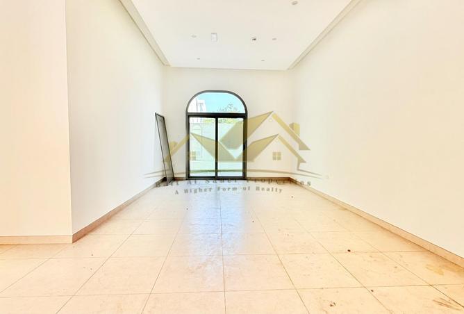114165108 - Property Image 3