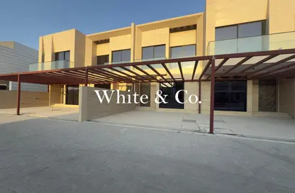 تاون هاوس - 4 غرف نوم - 4 حمامات للبيع في القرية الغربية - الفرجان - دبي