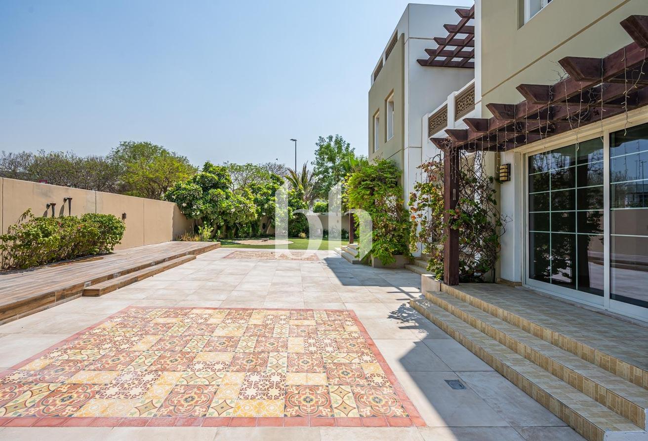 Vacant | Big Plot | Renovated Kitchen | Immaculate photo 23