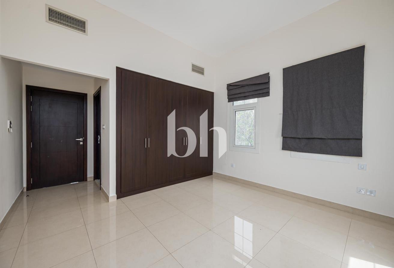 Vacant | Big Plot | Renovated Kitchen | Immaculate photo 14