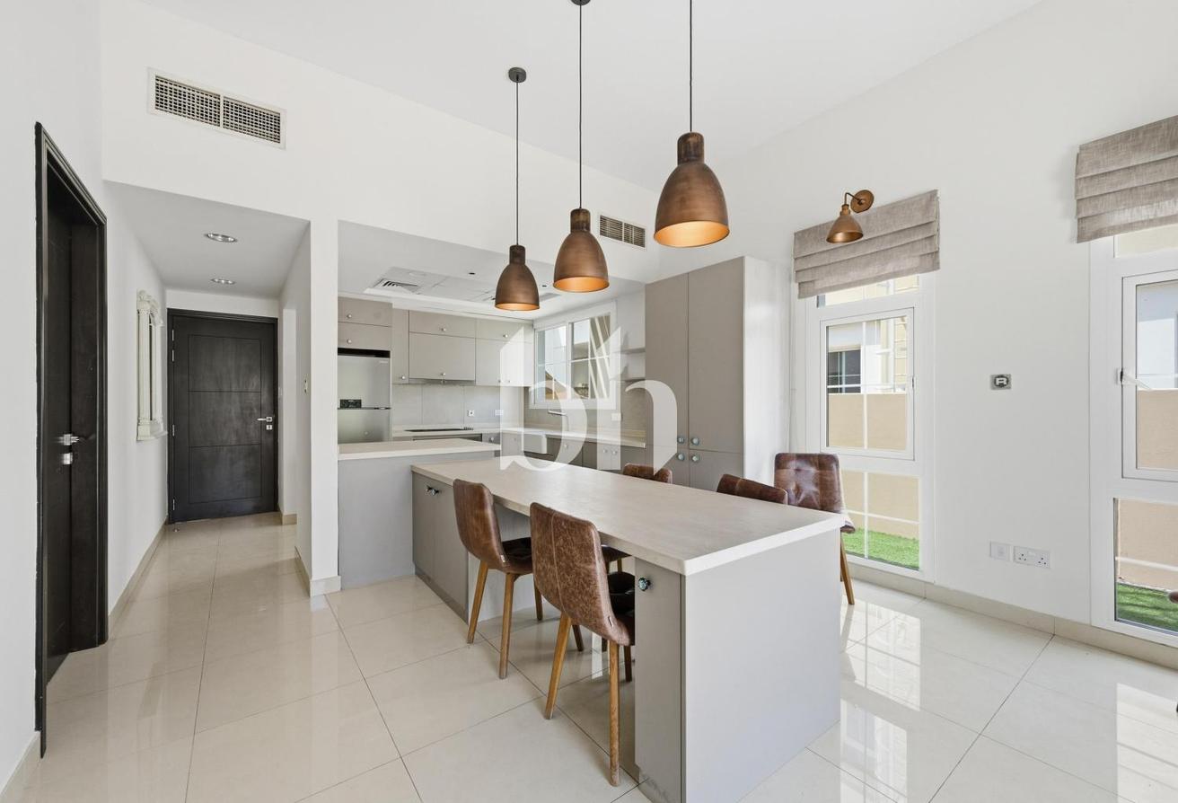 Vacant | Big Plot | Renovated Kitchen | Immaculate photo 8