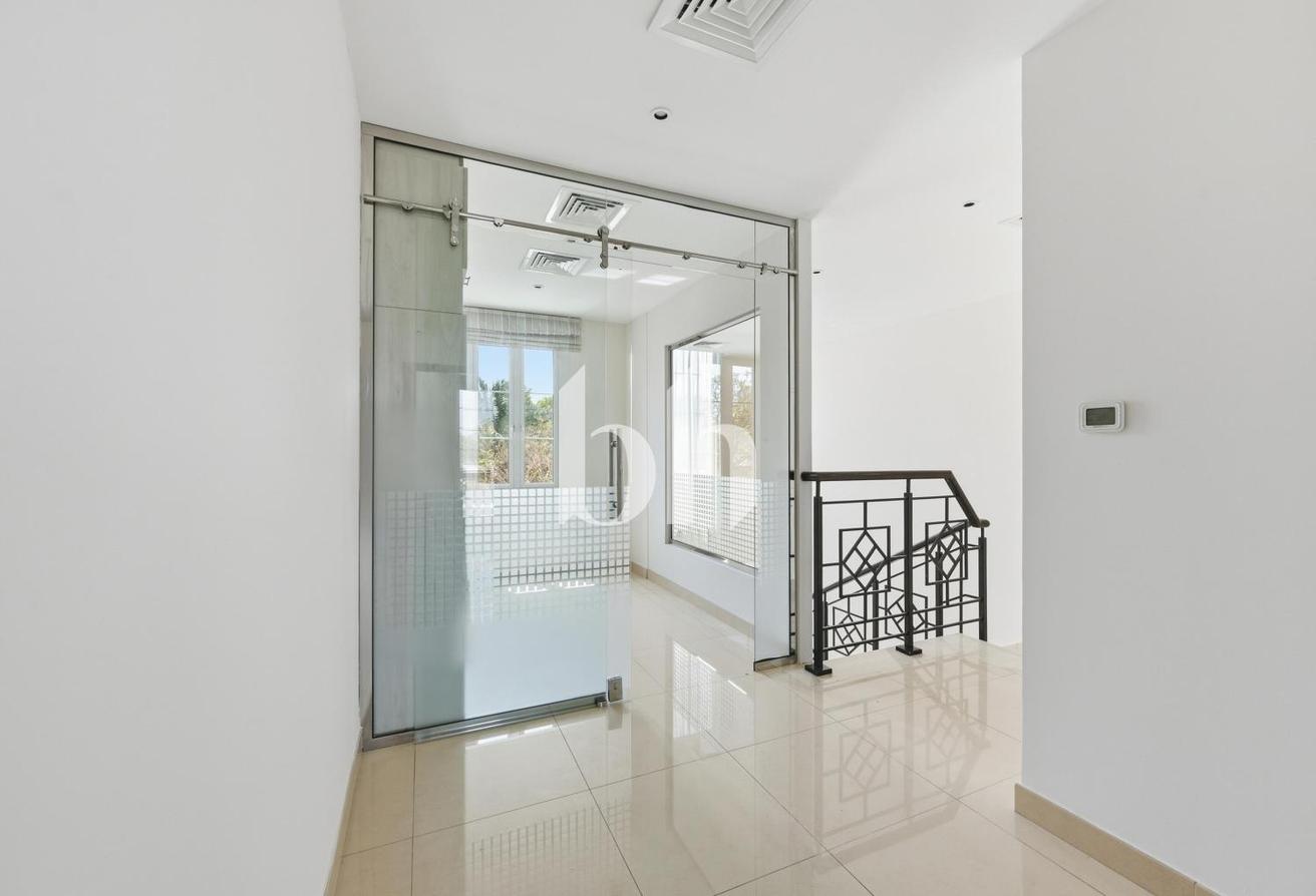 Vacant | Big Plot | Renovated Kitchen | Immaculate photo 20