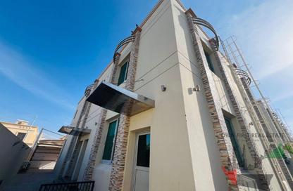 Villa - 5 Bedrooms - 4 Bathrooms for rent in Al Manara - Dubai