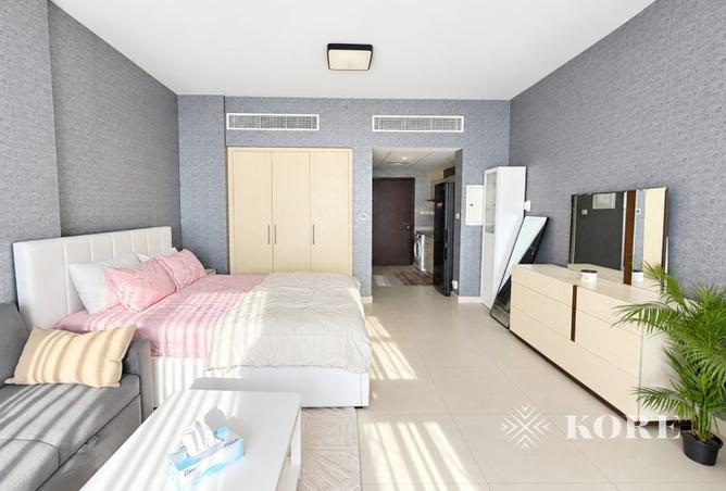 Large Studio Fully Furnished With Nice View photo 3