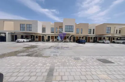 Townhouse - 3 Bedrooms - 3 Bathrooms for rent in Aldhay at Bloom Gardens - Bloom Gardens - Al Salam Street - Abu Dhabi