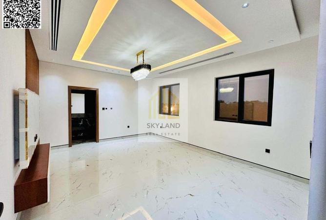 81121277 - Property Image 3