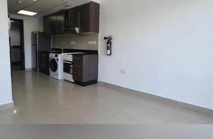 Apartment - Studio - 1 Bathroom for rent in Tower 7 - Al Reef Downtown - Al Reef - Abu Dhabi