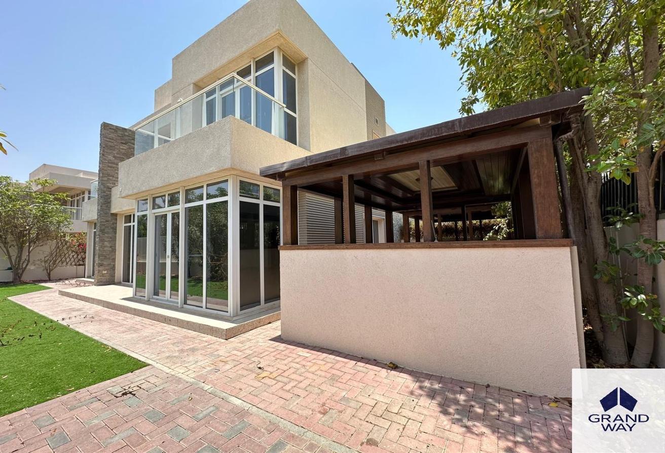 Single Row l Stand Alone villa | Private Garden photo 13