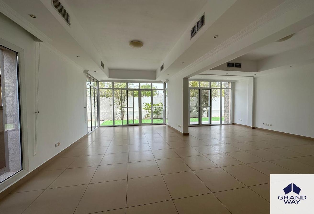 Single Row l Stand Alone villa | Private Garden photo 14