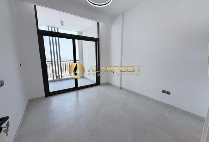 Pool View | Fitted Kitchen | Prime Location photo 3
