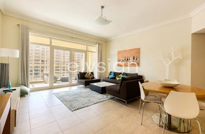 Apartment - 2 - 3 for rent in Al Das - Shoreline Apartments - Palm Jumeirah - Dubai
