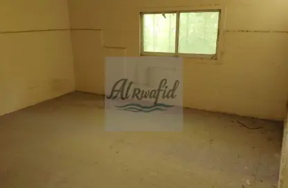 سكن عمال - استوديو للايجار في بناء المزون 1 - المنطقة الصناعية رقم 6 - المنطقة الصناعية بالشارقة - الشارقة