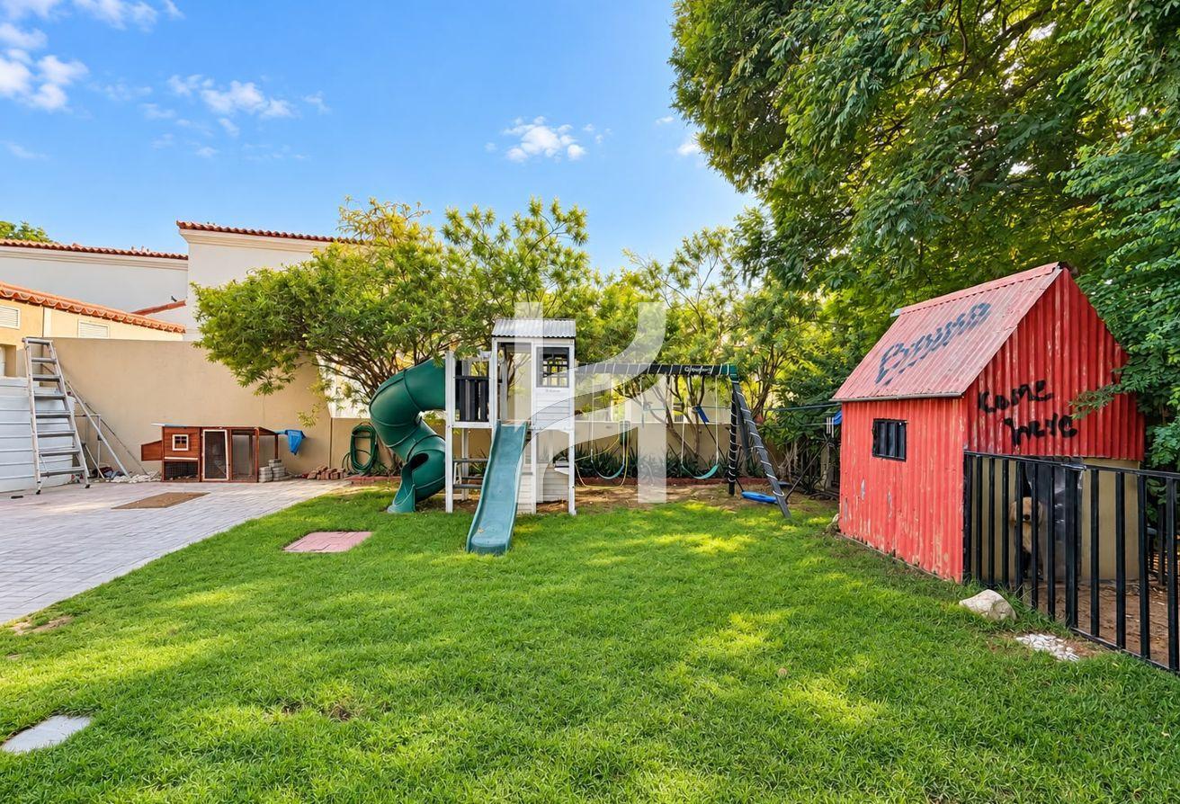 Big Plot | On The Main Park | 5 Bed Ensuite Rooms photo 6